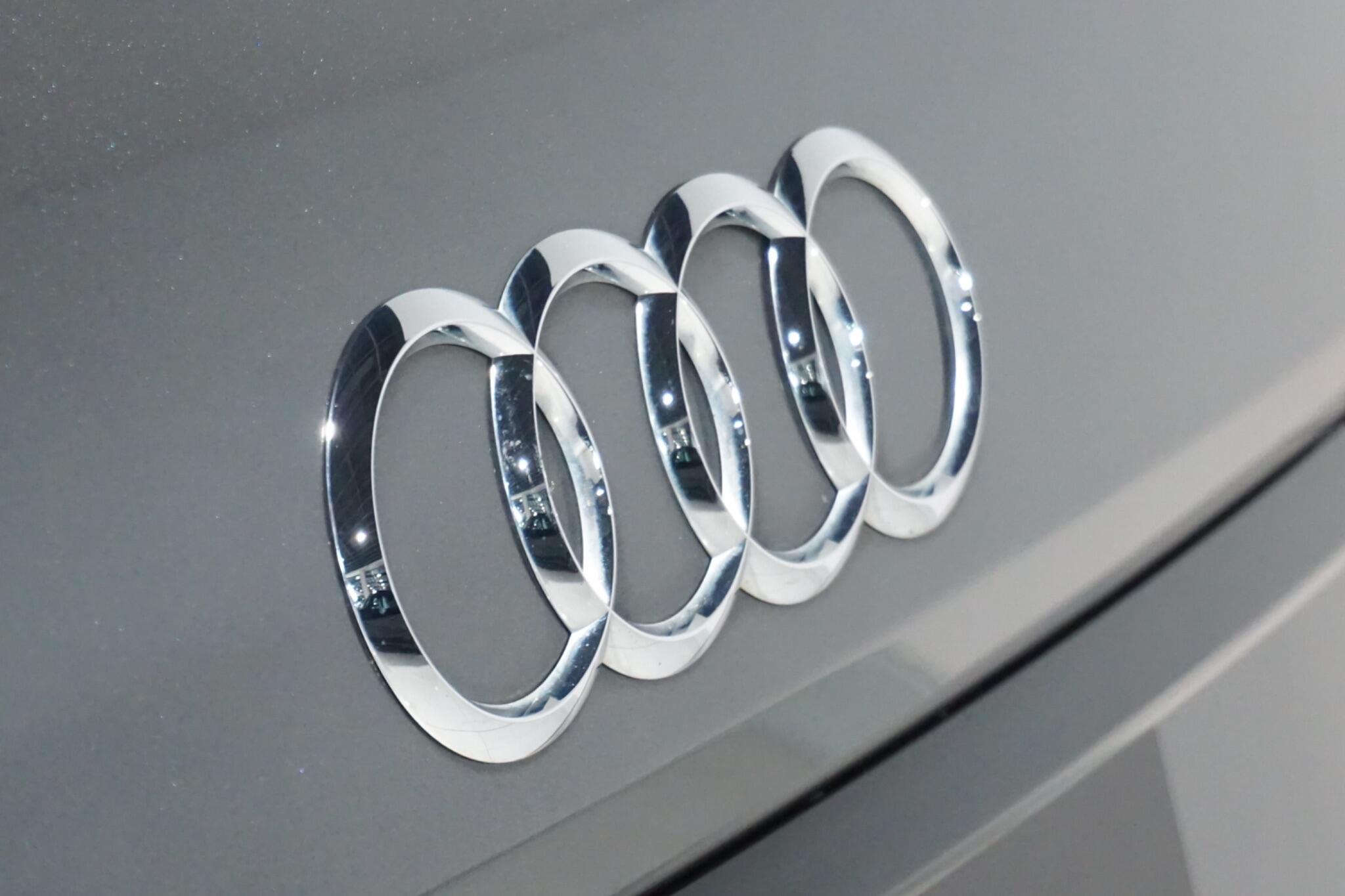 Audi Q7 3.0 TFSIe V6 55 Black Edition SUV 5dr Petrol Plug-in Hybrid Tiptronic quattro Euro 6 (s/s) 17.9kWh (381 ps)